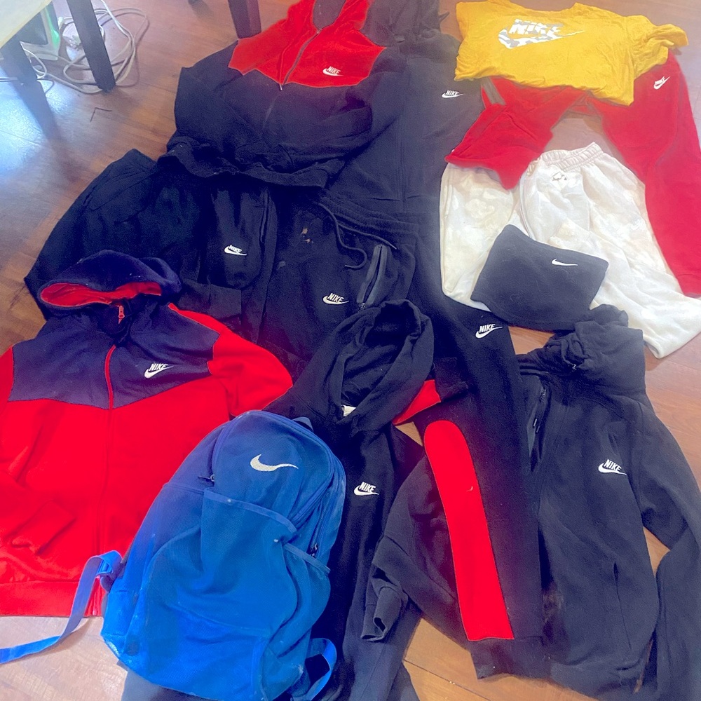 Nike sweatsuit bundle